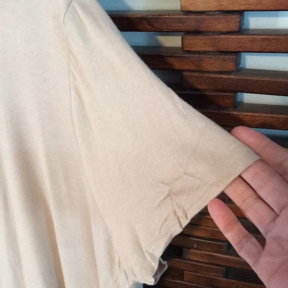 Discreet top - Picture 3 of 7